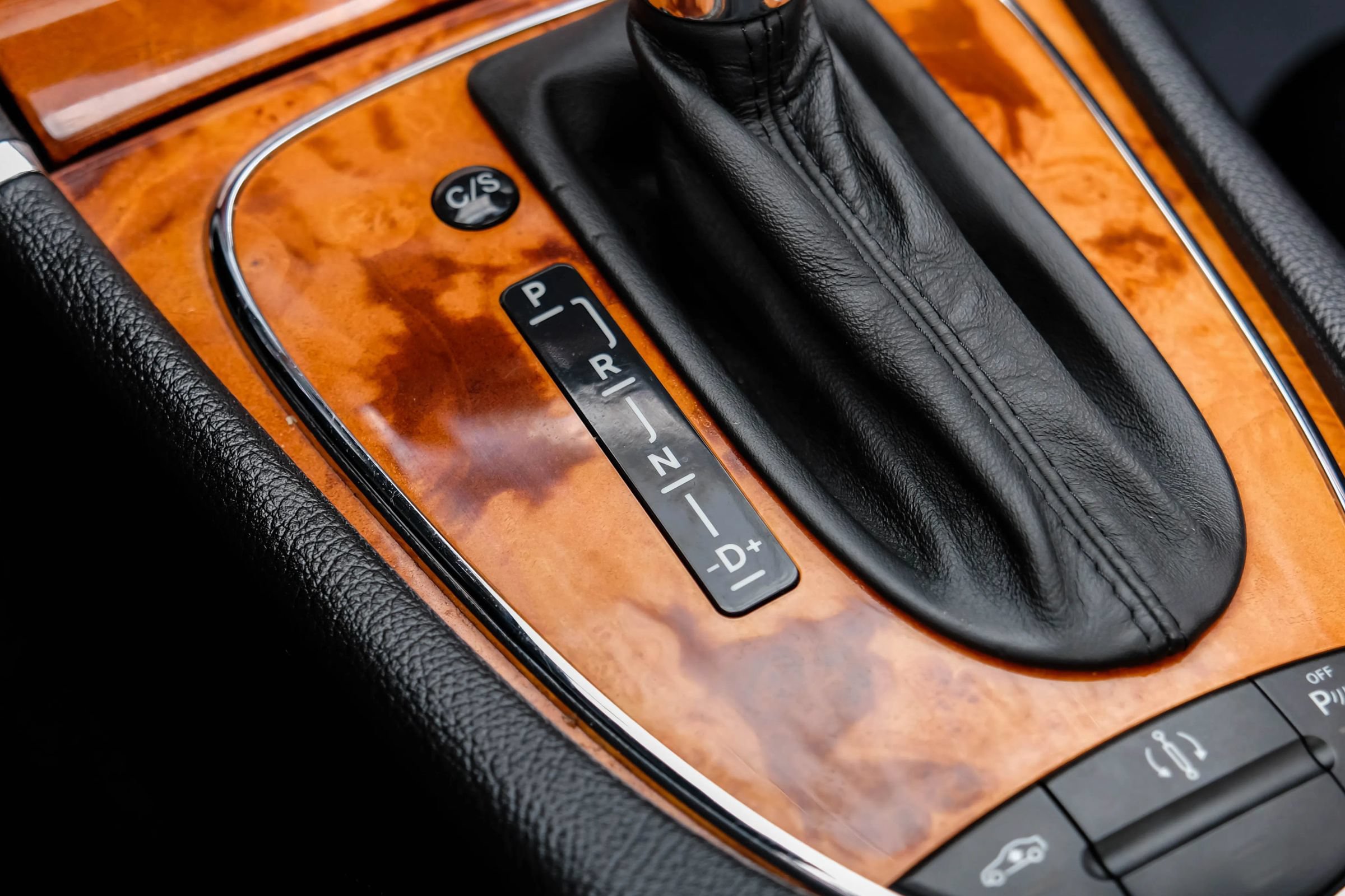 Used 2009 Mercedes-Benz E 550 Sedan image 29