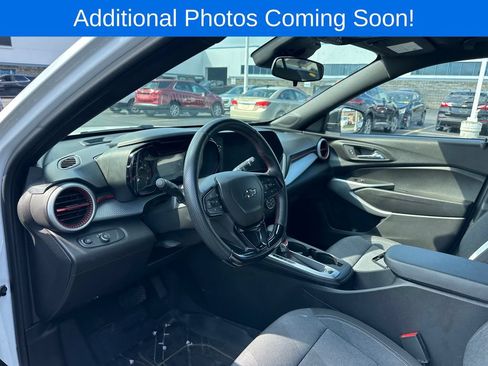 Used 2024 Chevrolet Trax RS w/ Driver Confidence Package FWD image 8
