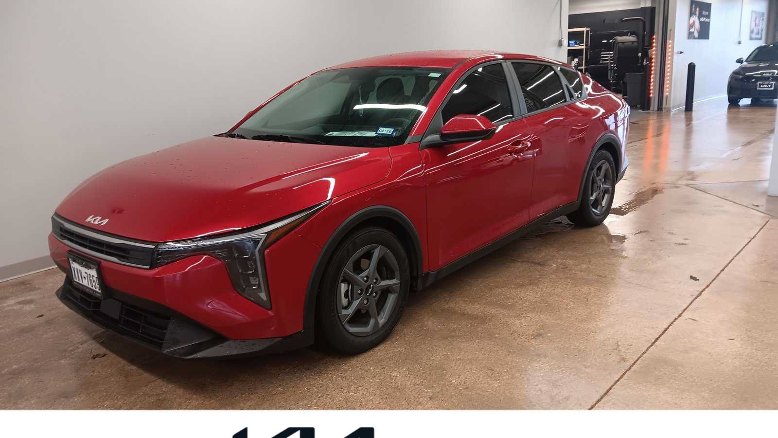 Used 2025 Kia K4 FWD image 1