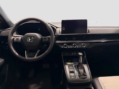 Used 2025 Honda CR-V Sport Touring image 21