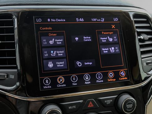 Used 2020 Jeep Grand Cherokee Limited w/ Luxury Group II RWD image 35
