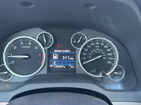 Used 2015 Toyota Tundra SR5 w/ SR5 Upgrade Package RWD image 29