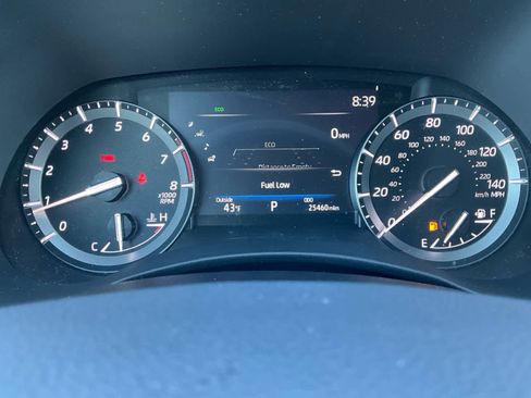 Used 2021 Toyota Highlander XLE image 18