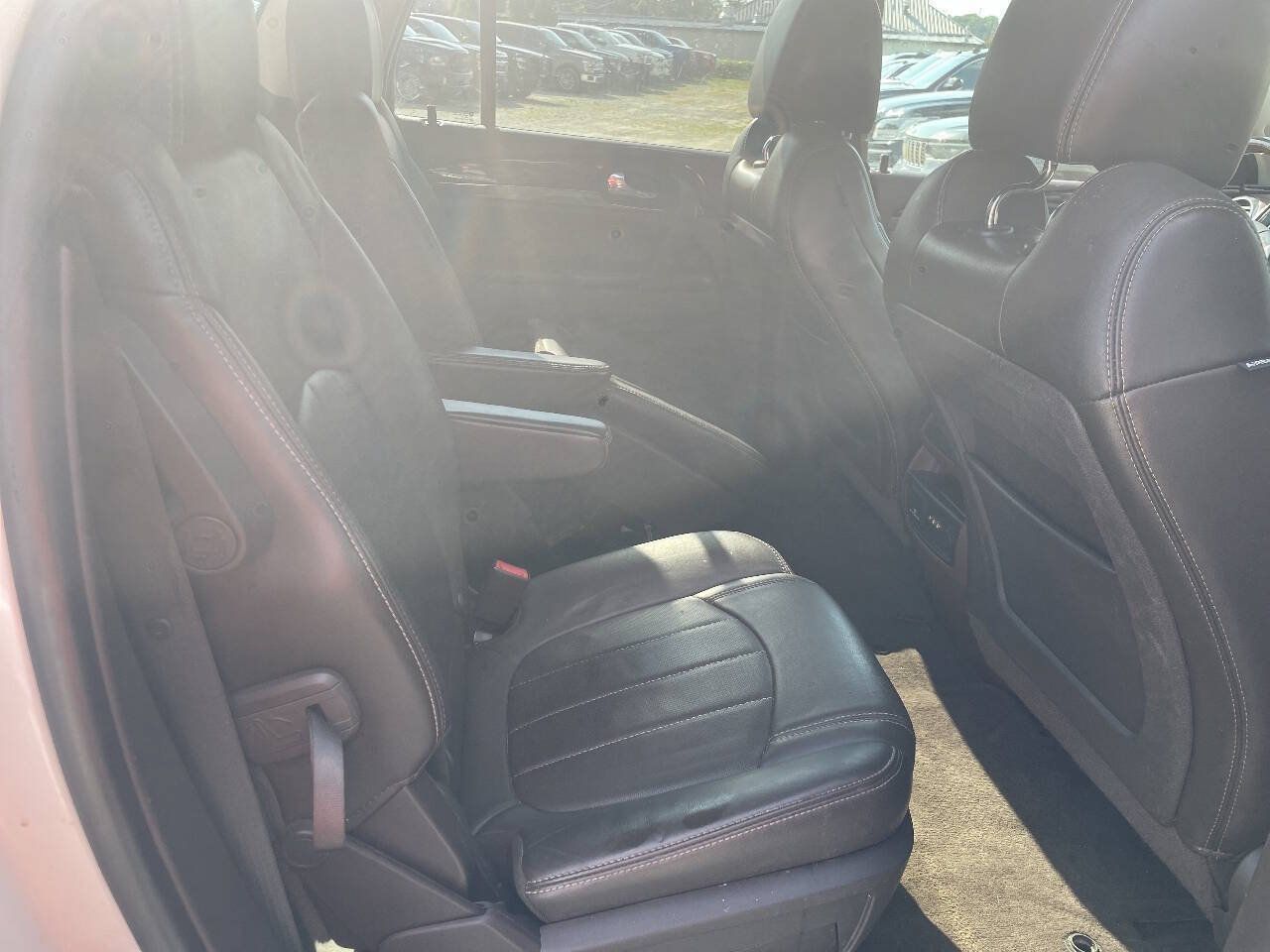 Used 2013 Buick Enclave Premium AWD/4WD image 30