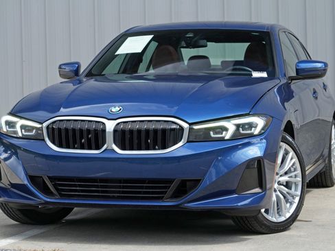 Used 2023 BMW 330e w/ Premium Package RWD image 3