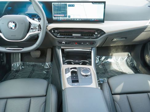 Used 2025 BMW 330i Sedan image 19