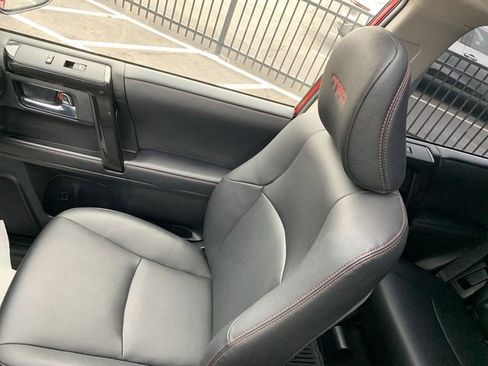 Certified 2022 Toyota 4Runner TRD Off-Road Premium image 31