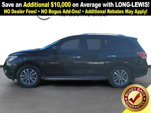 Used 2015 Nissan Pathfinder SV image 2