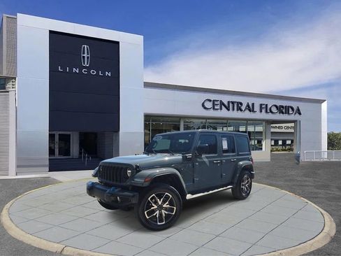 Used 2024 Jeep Wrangler Unlimited w/ Convenience Group AWD/4WD image 34