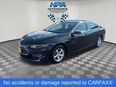 Used 2017 Chevrolet Malibu LS FWD image 1