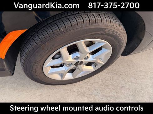 Certified 2025 Kia Soul S image 8