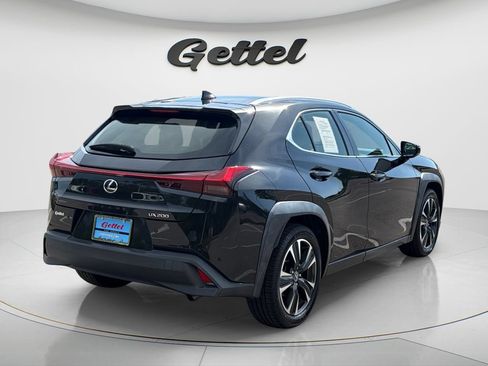 Used 2021 Lexus UX 200 w/ Premium Package FWD image 5
