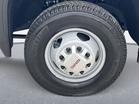 New 2026 GMC Sierra 3500 Pro AWD/4WD image 31