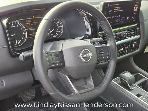 Used 2026 Nissan Pathfinder SV FWD image 23