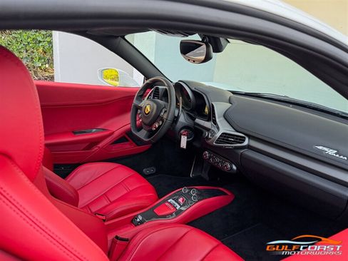 Used 2014 Ferrari 458 Italia Coupe RWD image 25