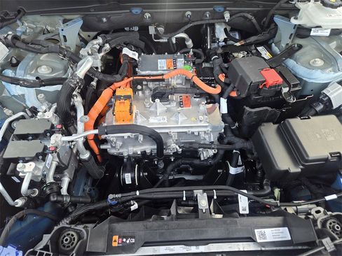 New 2026 Cadillac Vistiq Sport w/ LPO, Floor Liner Package image 31