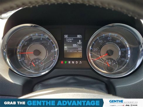 Used 2011 Chrysler Town & Country Touring image 11