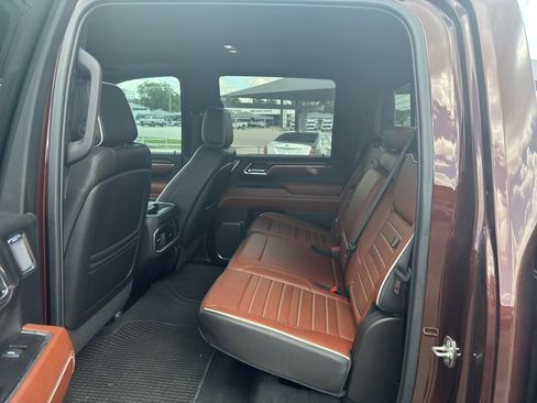 Used 2024 GMC Sierra 3500 Denali Ultimate AWD/4WD image 13