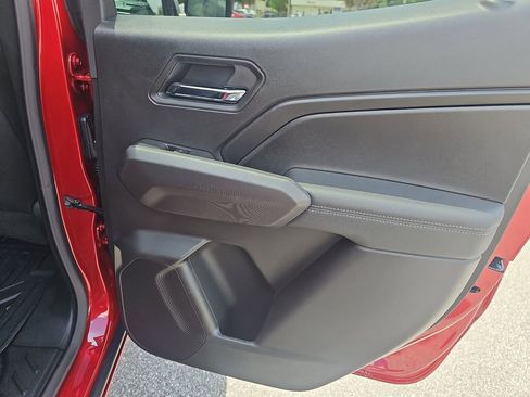 New 2025 GMC Canyon Elevation w/ Convenience Package image 32