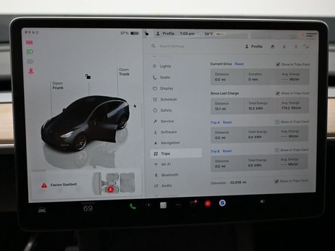 Used 2023 Tesla Model Y Long Range image 30