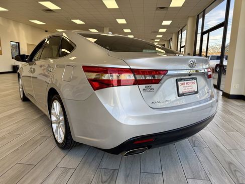 Used 2013 Toyota Avalon image 7