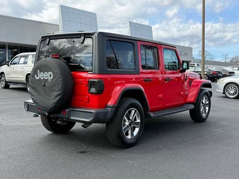 Used 2020 Jeep Wrangler Unlimited Sahara image 4