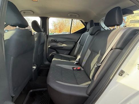 Used 2020 Nissan Kicks S image 25