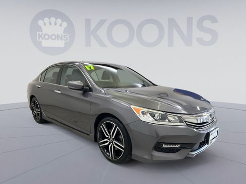 Used 2017 Honda Accord Sport image 2