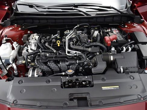 New 2025 Nissan Altima 2.5 SR image 5