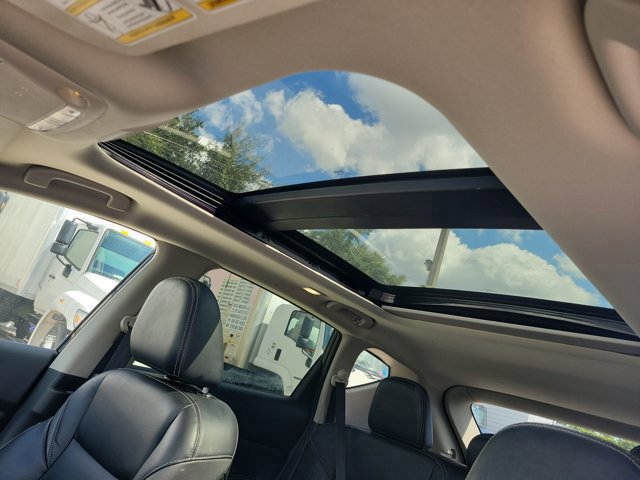 Used 2024 Nissan Murano SL FWD image 16