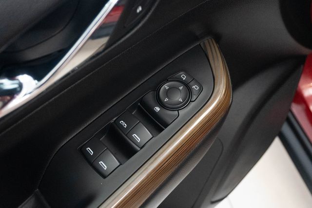 Used 2023 GMC Acadia SLE FWD image 22