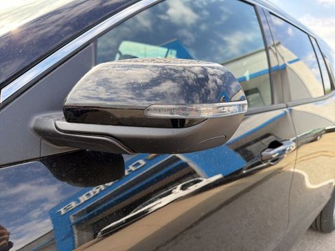 New 2026 Chevrolet Traverse LT FWD image 11