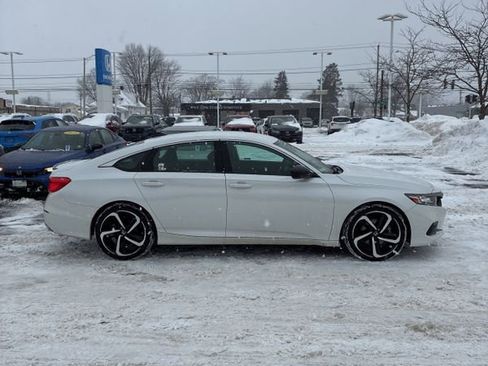 Used 2022 Honda Accord Sport image 12