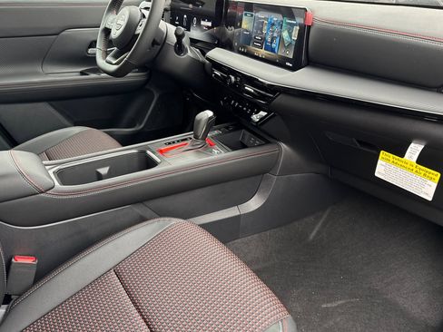 New 2026 Nissan Kicks SR w/ SR Premium Package image 13