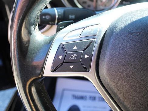 Used 2015 Mercedes-Benz SLK 250 w/ Premium Package image 21