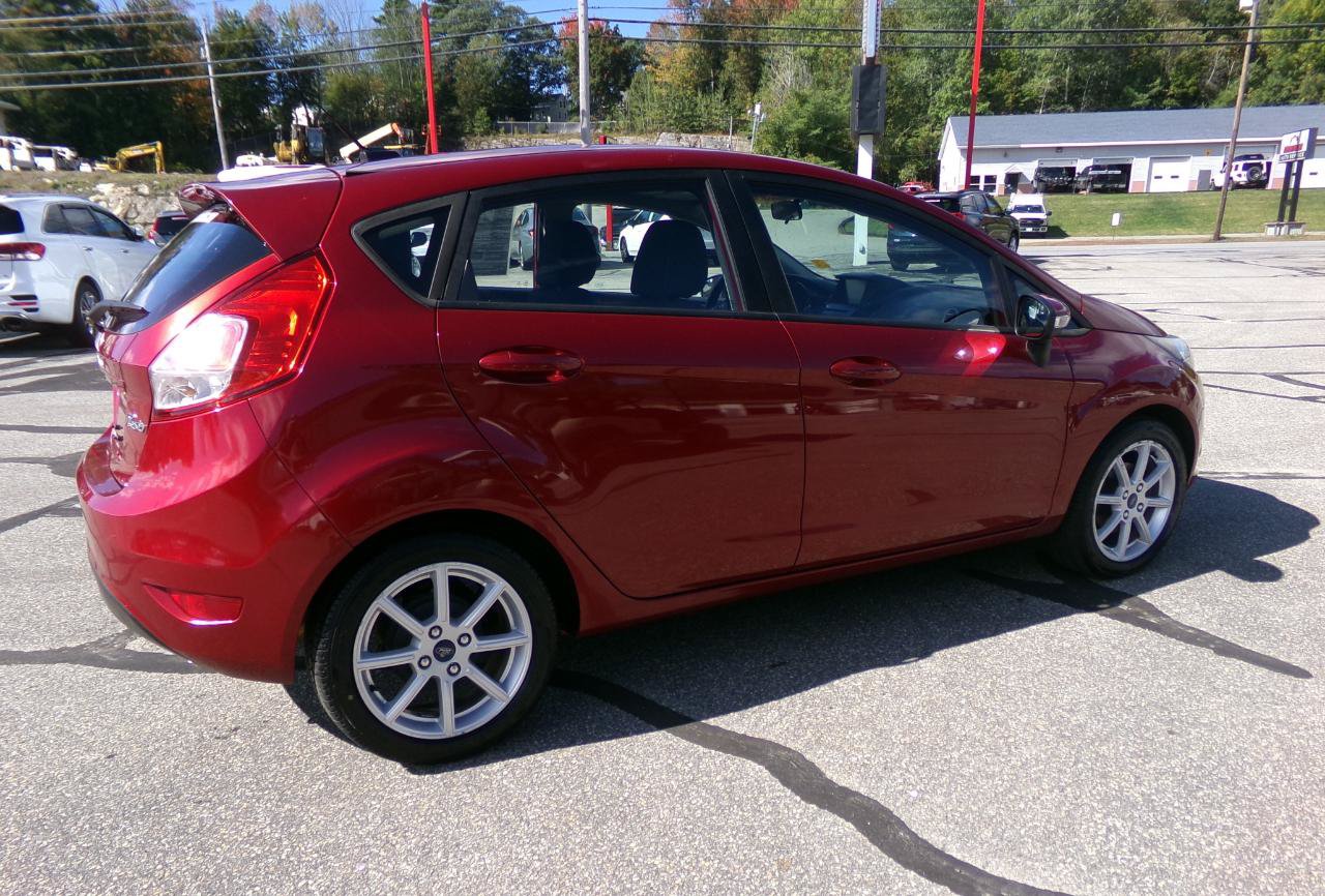 Used 2014 Ford Fiesta SE w/ Equipment Group 201B FWD image 4