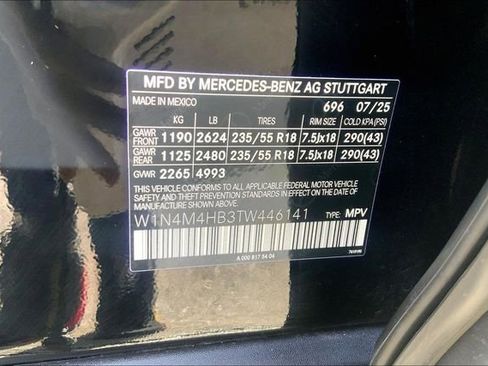 Used 2026 Mercedes-Benz GLB 250 4MATIC image 30