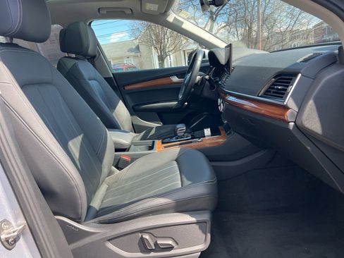 Used 2023 Audi Q5 2.0T Premium w/ Convenience Package image 28