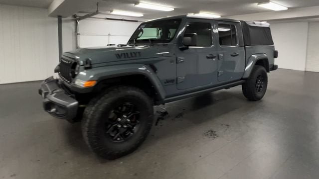 Used 2024 Jeep Gladiator Sport AWD/4WD image 4