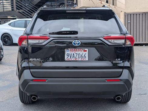 Used 2019 Toyota RAV4 LE w/ Carpet Mat Package AWD/4WD image 12