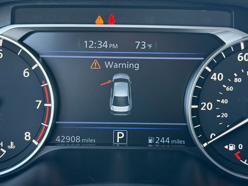 Used 2023 Nissan Altima 2.5 SR w/ SR Premium Package image 22