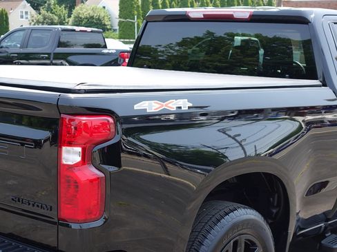 Used 2024 Chevrolet Silverado 1500 Custom AWD/4WD image 12