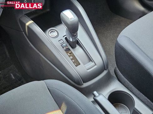 New 2025 Nissan Kicks Play S image 17