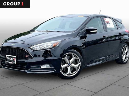 Used 2016 Ford Focus ST FWD image 1