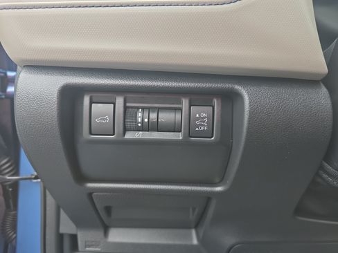 Used 2025 Subaru Forester Limited AWD/4WD image 26