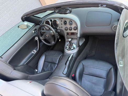Used 2009 Pontiac Solstice Convertible w/ Premium Package image 24