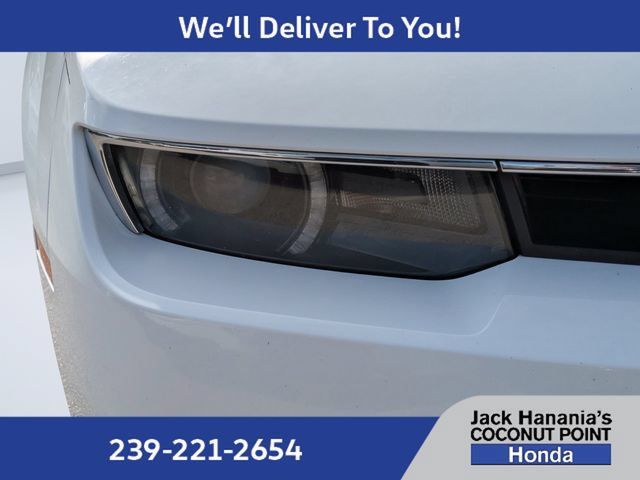 Used 2015 Chevrolet Camaro LT RWD image 9
