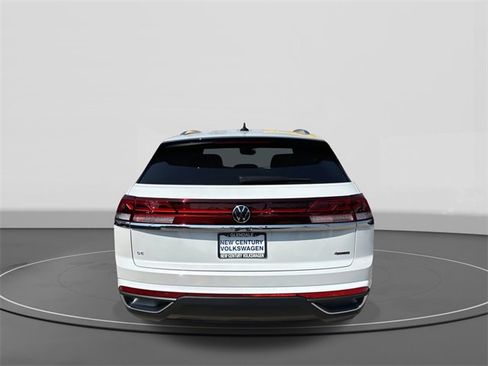 New 2026 Volkswagen Atlas Cross Sport SE image 4