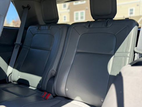 Used 2021 Lincoln Aviator Reserve w/ Elements Package Plus image 15