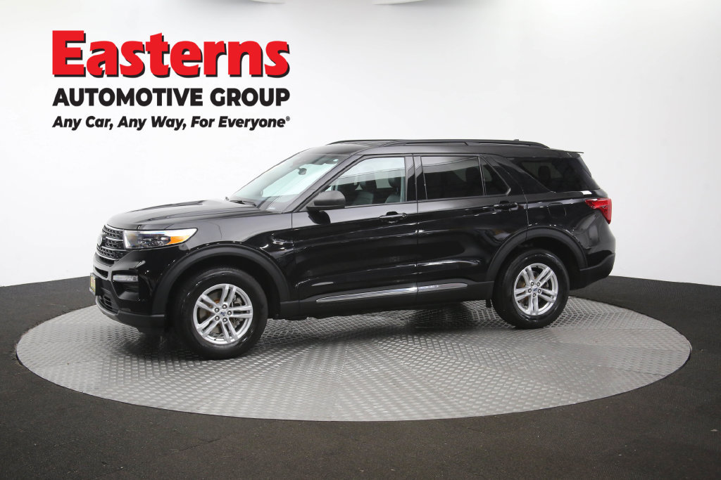 Used 2023 Ford Explorer XLT w/ Equipment Group 202A AWD/4WD image 60